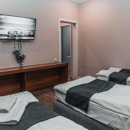 Жомарт Hotel Aqtöbe Buitenkant foto