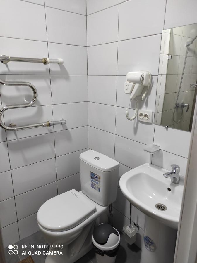 Жомарт Hotel Aqtöbe Buitenkant foto