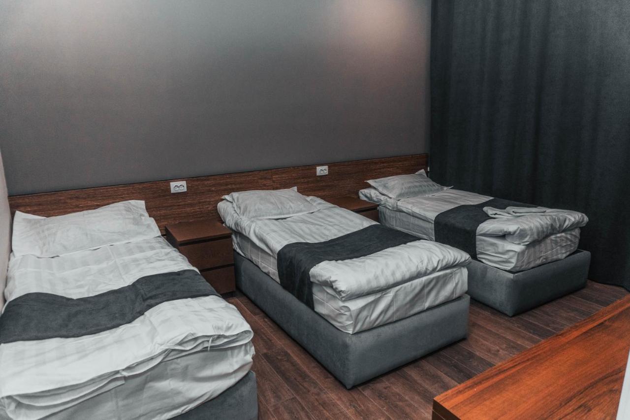 Жомарт Hotel Aqtöbe Buitenkant foto