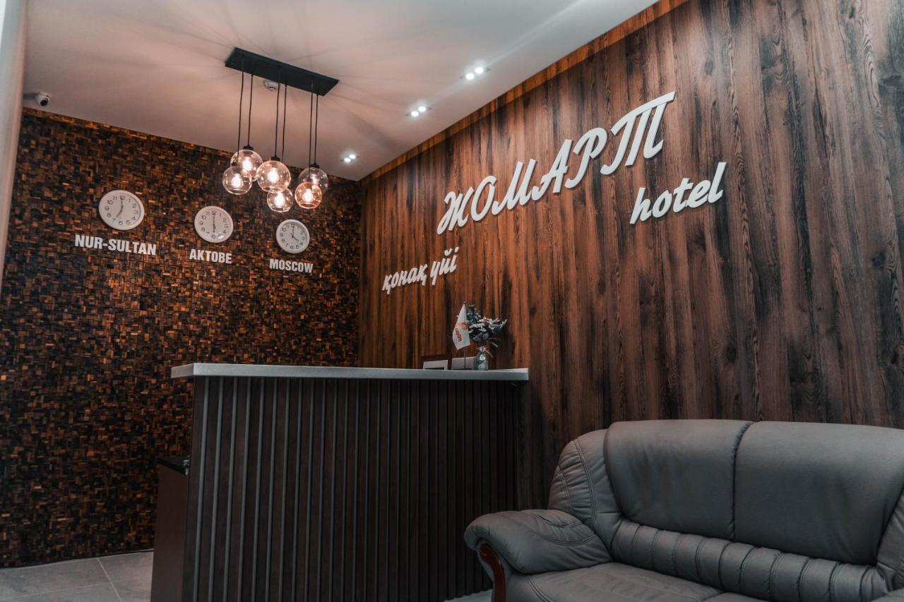 Жомарт Hotel Aqtöbe Buitenkant foto